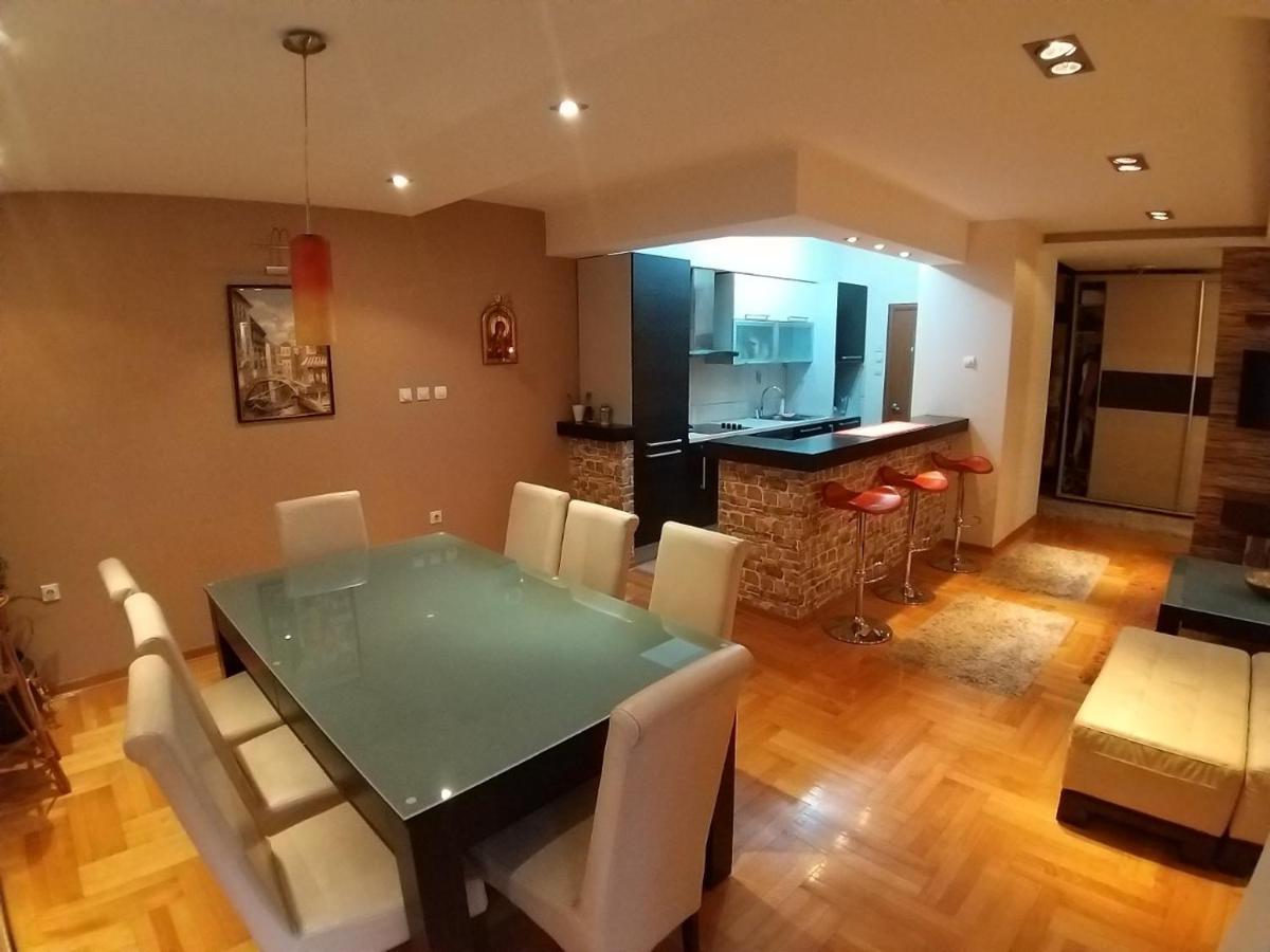 Brown Apartment - Nis Center Ngoại thất bức ảnh